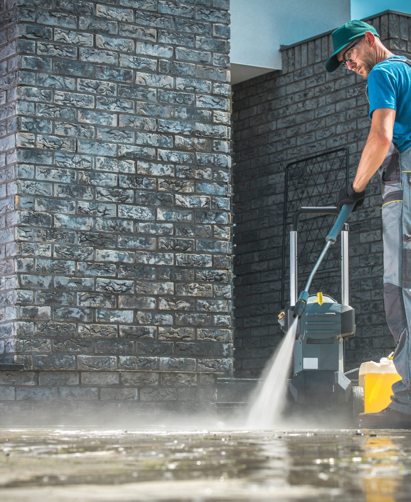 landscaper-pressure-wash-final-scaled